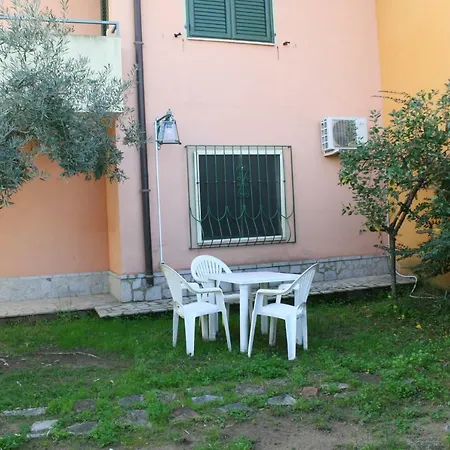 Comodo Con Giardino * Тортоли